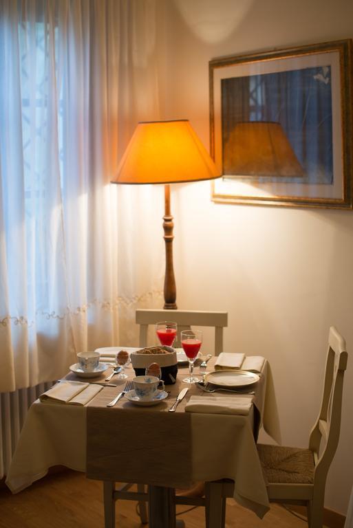 Residenze L'Uncinaia Holiday House Περούτζια Δωμάτιο φωτογραφία