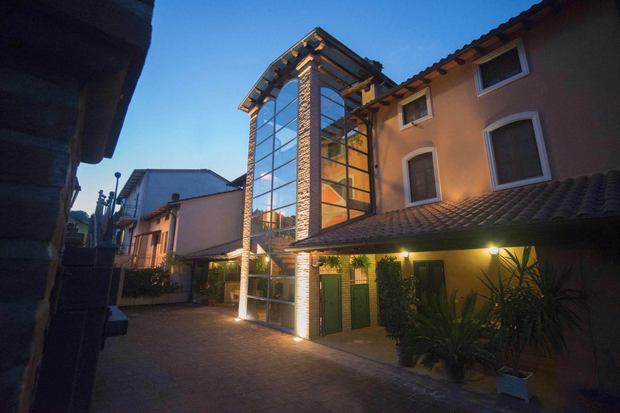 Residenze L'Uncinaia Holiday House Περούτζια Εξωτερικό φωτογραφία